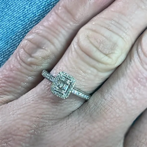 Diamond Engagement Rings 100-00238