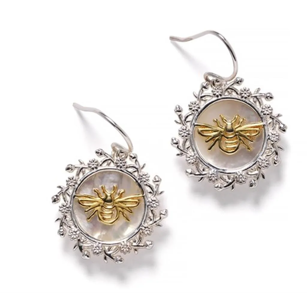 Sterling Silver/Gold Plated 23mm Courtyard Floral Mother of Pearl Bee